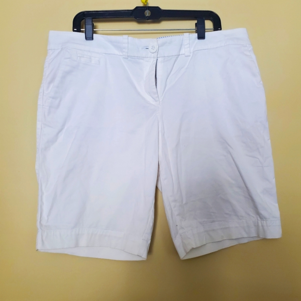 Tommy Hilfiger bermuda shorts - size 14